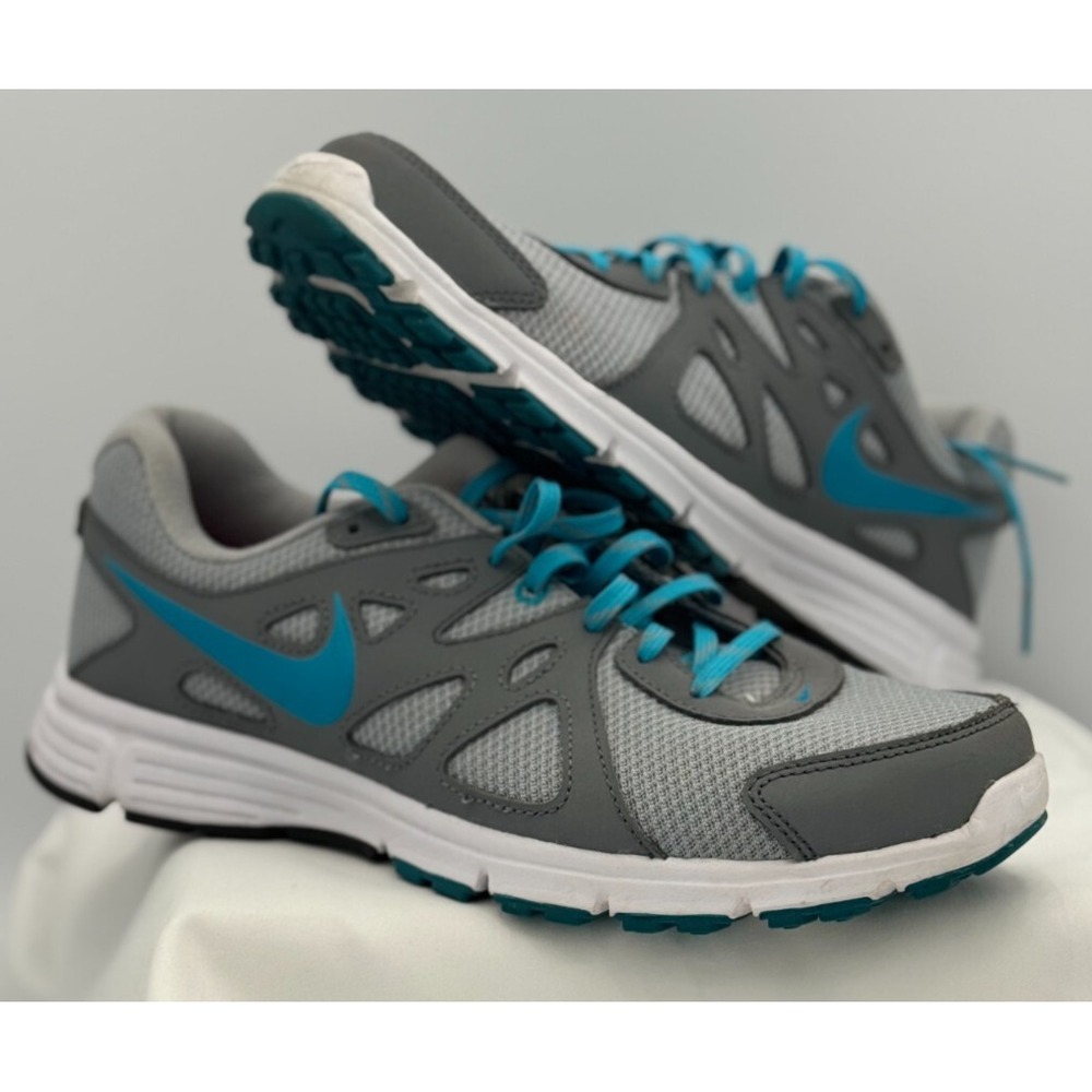 NIKE Revolution 2 Grey Women's Shoes - 554900-006 - Size 9.5 - Excellent!!